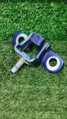 Фото запчасти петля крышки багажника Ford Kuga 2015 Б/У запчасть Запчасть петля крышки багажника Ford Kuga 2015