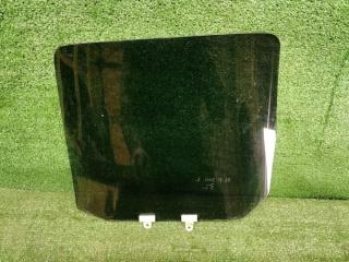 Стекло двери заднее левое Nissan NP300 2011