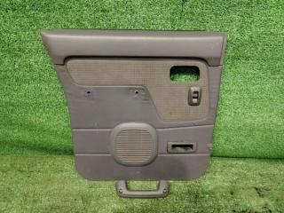 Фото запчасти обшивка двери задняя левая Nissan NP300 2011 Б/У запчасть Запчасть обшивка двери задняя левая Nissan NP300 2011