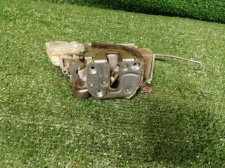 Фото запчасти замок двери задний правый Nissan NP300 2011 Б/У запчасть Запчасть замок двери задний правый Nissan NP300 2011