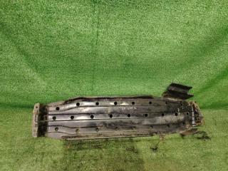 Защита топливного бака Nissan NP300 2011 Б/У Защита топливного бака Nissan NP300 2011