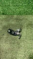 Запчасть петля двери задняя левая Toyota Corolla 2013