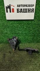 Педаль газа Nissan Tiida 2010