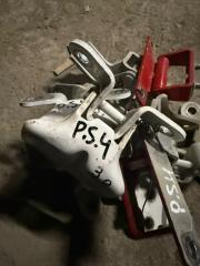 Фото запчасти петля двери задняя правая Kia Soul 2018 Б/У запчасть Запчасть петля двери задняя правая Kia Soul 2018