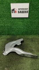 Петля капота правая Nissan Patrol 2011