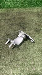 Фото запчасти петля двери задняя левая Nissan Patrol 2011 Б/У запчасть Запчасть петля двери задняя левая Nissan Patrol 2011