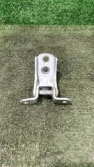 Фото запчасти петля двери передняя правая Nissan Patrol 2011 Б/У запчасть Запчасть петля двери передняя правая Nissan Patrol 2011