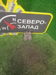 Замок багажника Nissan Terrano 2017 Б/У Замок багажника Nissan Terrano 2017