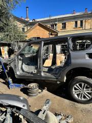 Порог кузова левый Nissan Patrol 2011