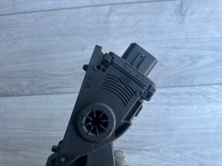 Педаль газа a4 2011 b8 2.0 cdnc Педаль газа a4 2011 b8 2.0 cdnc