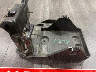 Подставка под аккумулятор 6 2014 GJ Седан PY