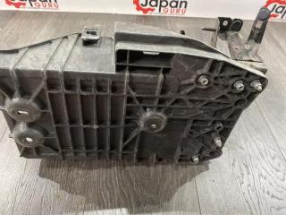 Подставка под аккумулятор 6 2014 GJ Седан PY