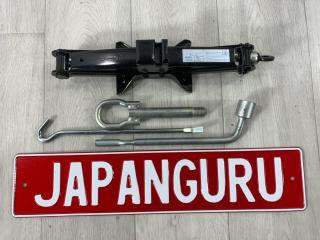 Домкрат Mazda 6 2008