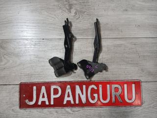 Петля капота Mazda 6 2007