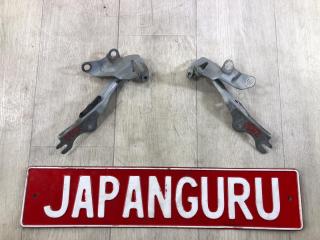 Петля капота Mazda 3 2003