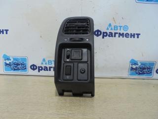 Запчасть джойстик регулировки зеркал Nissan Primera P10 1991