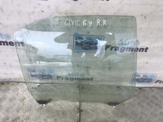 Запчасть стекло боковое заднее правое Honda Civic 2000