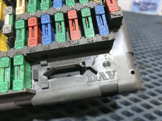 Блок предохранителей 406 I 1997 10KJF 1.8