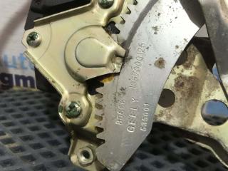 Стеклоподъемник задний правый MR 2008 JL4G18 1.8