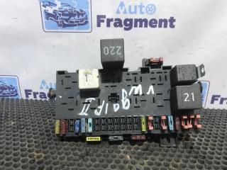 Запчасть блок предохранителей VW Golf 2 1987