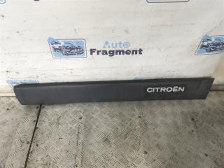 Запчасть молдинг двери передний правый Citroen Berlingo 2008