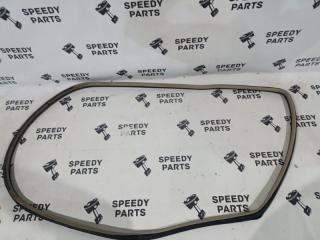 Уплотнитель кузова задний правый Toyota Pronard 2000