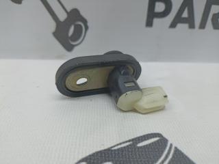 Датчик открытия двери задний правый Toyota Pronard GH-MCX20 1MZ-FE