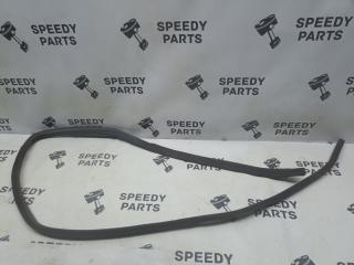 Уплотнитель кузова передний левый Toyota Mark II 1990