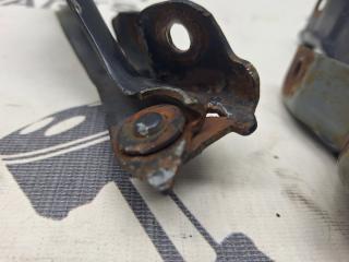Петля капота передняя Vigor 1991 E-CB5 G20A Петля капота передняя Vigor 1991 E-CB5 G20A