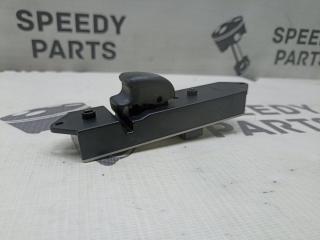 Кнопка стеклоподъемника передняя левая Mitsubishi Lancer Cedia GH-CS5W 4G93