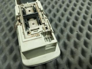 Плафон подсветки салона задний левый Skyline 2003 GH-V35 VQ25DD Плафон подсветки салона задний левый Skyline 2003 GH-V35 VQ25DD