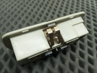 Плафон подсветки салона задний левый Skyline 2003 GH-V35 VQ25DD Плафон подсветки салона задний левый Skyline 2003 GH-V35 VQ25DD