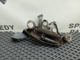 Замок капота Nissan Maxima 1995