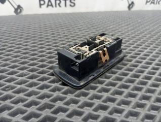 Плафон подсветки салона FX35 2005 S50 VQ35DE Плафон подсветки салона FX35 2005 S50 VQ35DE
