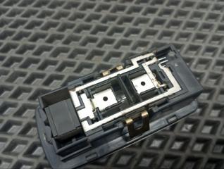 Плафон подсветки багажника задний левый FX35 2005 S50 VQ35DE Плафон подсветки багажника задний левый FX35 2005 S50 VQ35DE