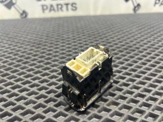 Кнопка стеклоподъемника Camry SV30 Кнопка стеклоподъемника Camry SV30