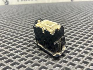 Кнопка стеклоподъемника Camry SV30 Кнопка стеклоподъемника Camry SV30
