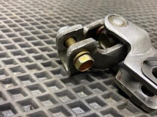 Рулевой карданчик MPV 2001 LW GY-DE