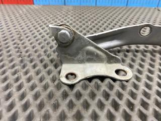 Петля капота Chaser 1994 JZX-90 1JZ-GE Петля капота Chaser 1994 JZX-90 1JZ-GE