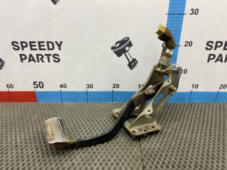 Фото запчасти педаль тормоза Toyota Crown 1993 Б/У запчасть Запчасть педаль тормоза Toyota Crown 1993