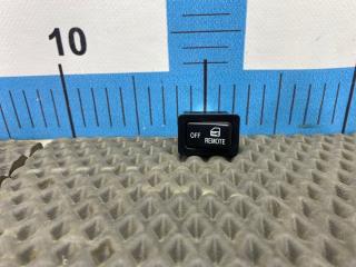 Фото запчасти кнопка управления замками Toyota Cresta 1993 Б/У запчасть Запчасть кнопка управления замками Toyota Cresta 1993