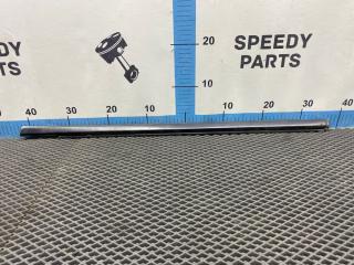 Запчасть молдинг стекла задний правый Nissan Cube 1999