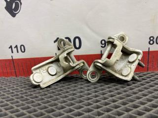 Петля двери задняя правая Honda Stream Б/У Петля двери задняя правая Honda Stream