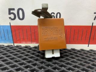 Фото запчасти блок управления стеклоочистителем Toyota Chaser 1994 Б/У запчасть Запчасть блок управления стеклоочистителем Toyota Chaser 1994