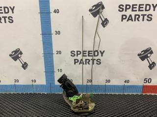 Замок боковой двери задний левый Toyota Carina 1998