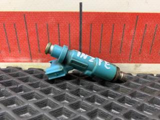 Запчасть форсунка топливная Toyota Yaris