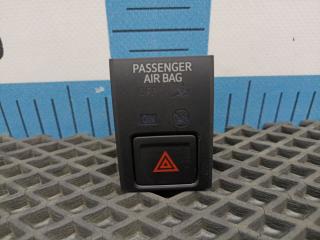 Запчасть кнопка аварийной сигнализации Volkswagen Jetta 2021