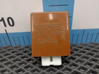 Фото запчасти блок управления стеклоочистителем Toyota Mark II 1993 Б/У запчасть Запчасть блок управления стеклоочистителем Toyota Mark II 1993