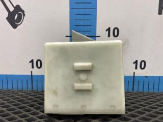 Запчасть блок управления дверьми Nissan R'nessa 1997