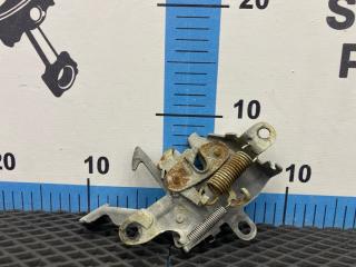 Фото запчасти замок капота Toyota Corona 1995 Б/У запчасть Запчасть замок капота Toyota Corona 1995